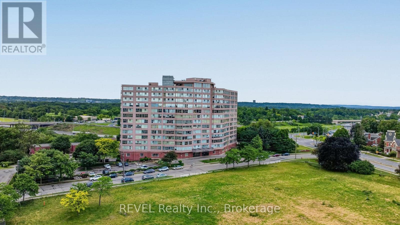 207 - 7 Gale Crescent, St. Catharines, Ontario L2R 7M8 - Photo 3 - X13453838