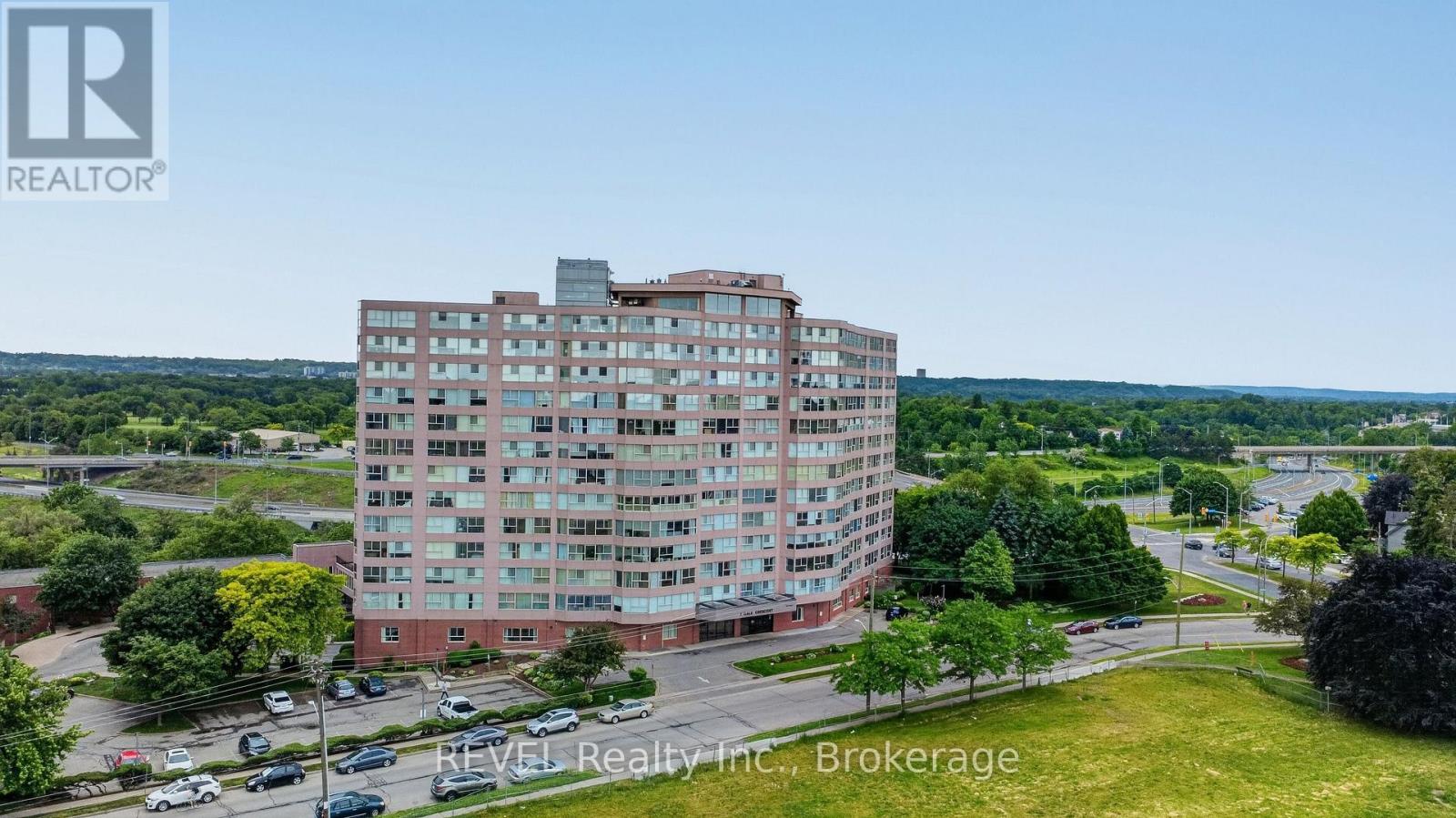 207 - 7 Gale Crescent, St. Catharines, Ontario L2R 7M8 - Photo 4 - X13453838