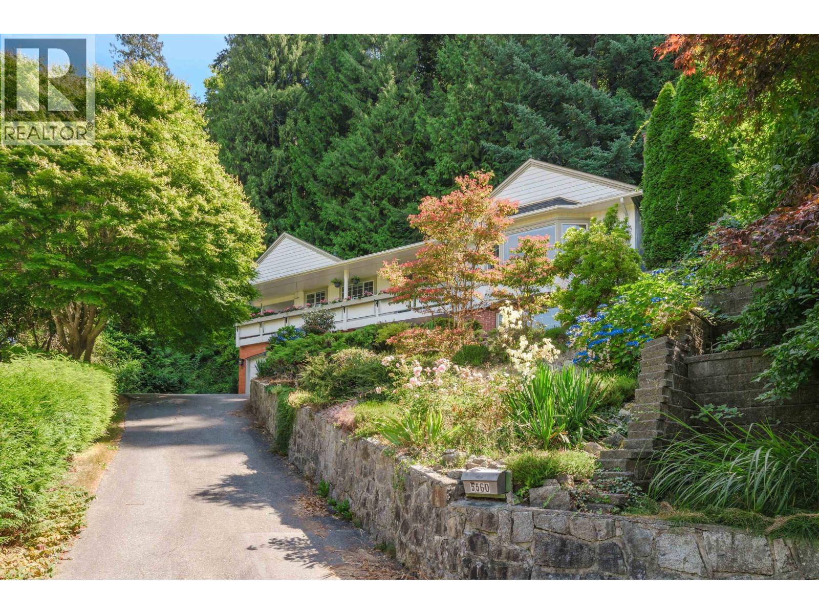 5560 GREENLEAF ROAD, West Vancouver, British Columbia