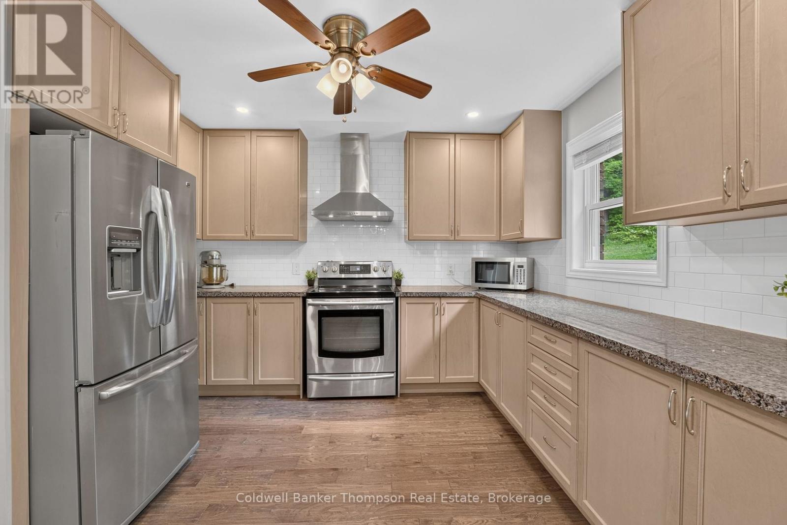 1864 Brunel Road, Huntsville, Ontario  P1H 2J3 - Photo 8 - X13453908