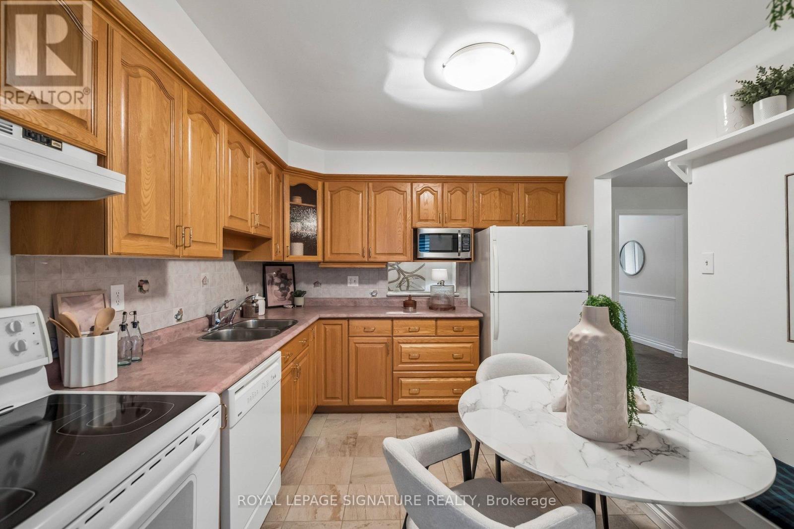 13 - 5 Michael Boulevard, Whitby, Ontario L1N 5P4 - Photo 16 - E13453888