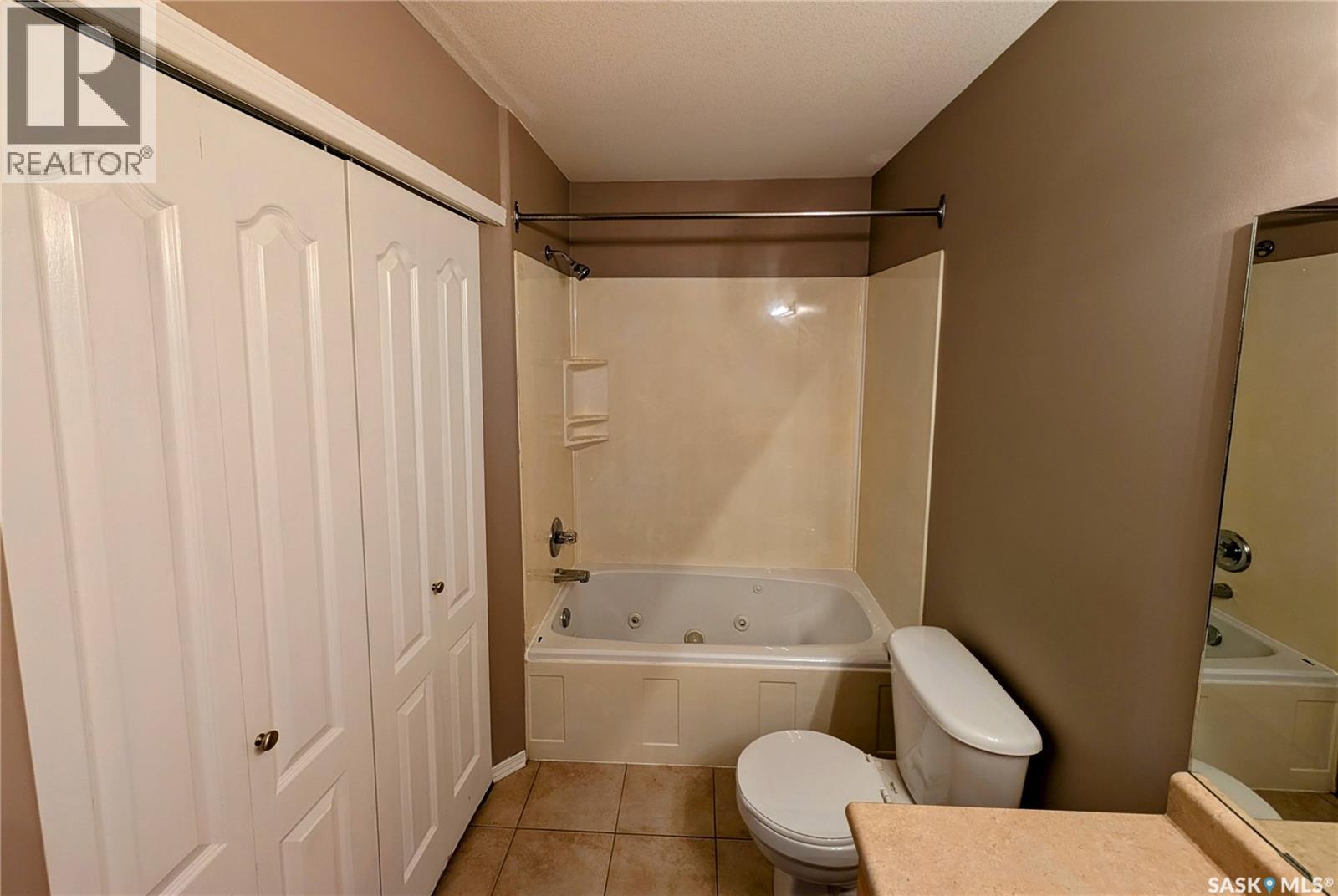 4068 Buckingham Drive E, Regina, Saskatchewan S4V 3A9 - Photo 13 - SK039543