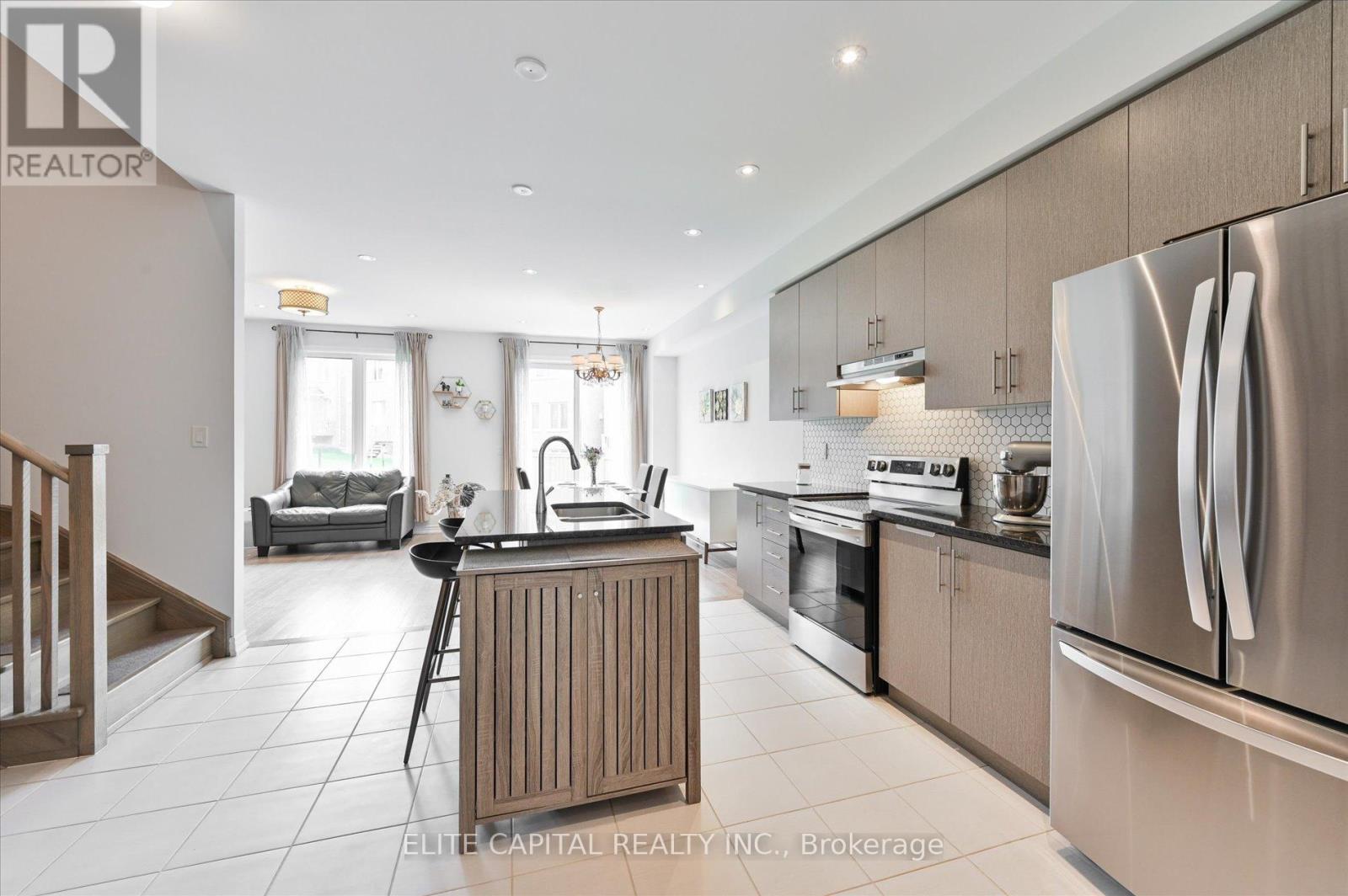65 Seedling Crescent, Whitchurch-Stouffville, Ontario  L4A 4V5 - Photo 14 - N13453892