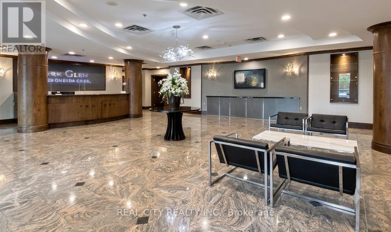 305 - 11 Oneida Crescent, Richmond Hill, Ontario L4B 0A1 - Photo 3 - N13453910