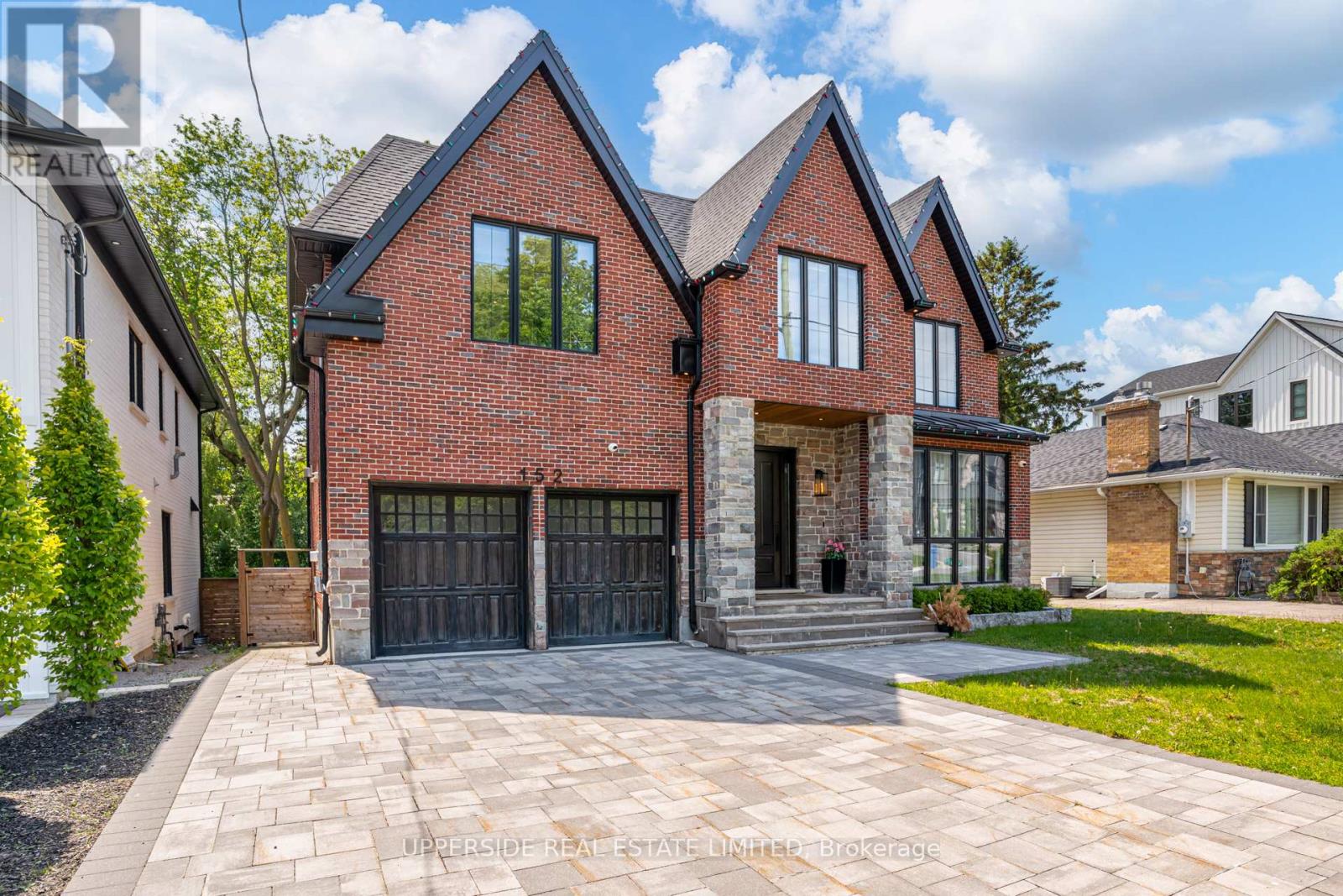 152 WELLS STREET, Aurora, Ontario