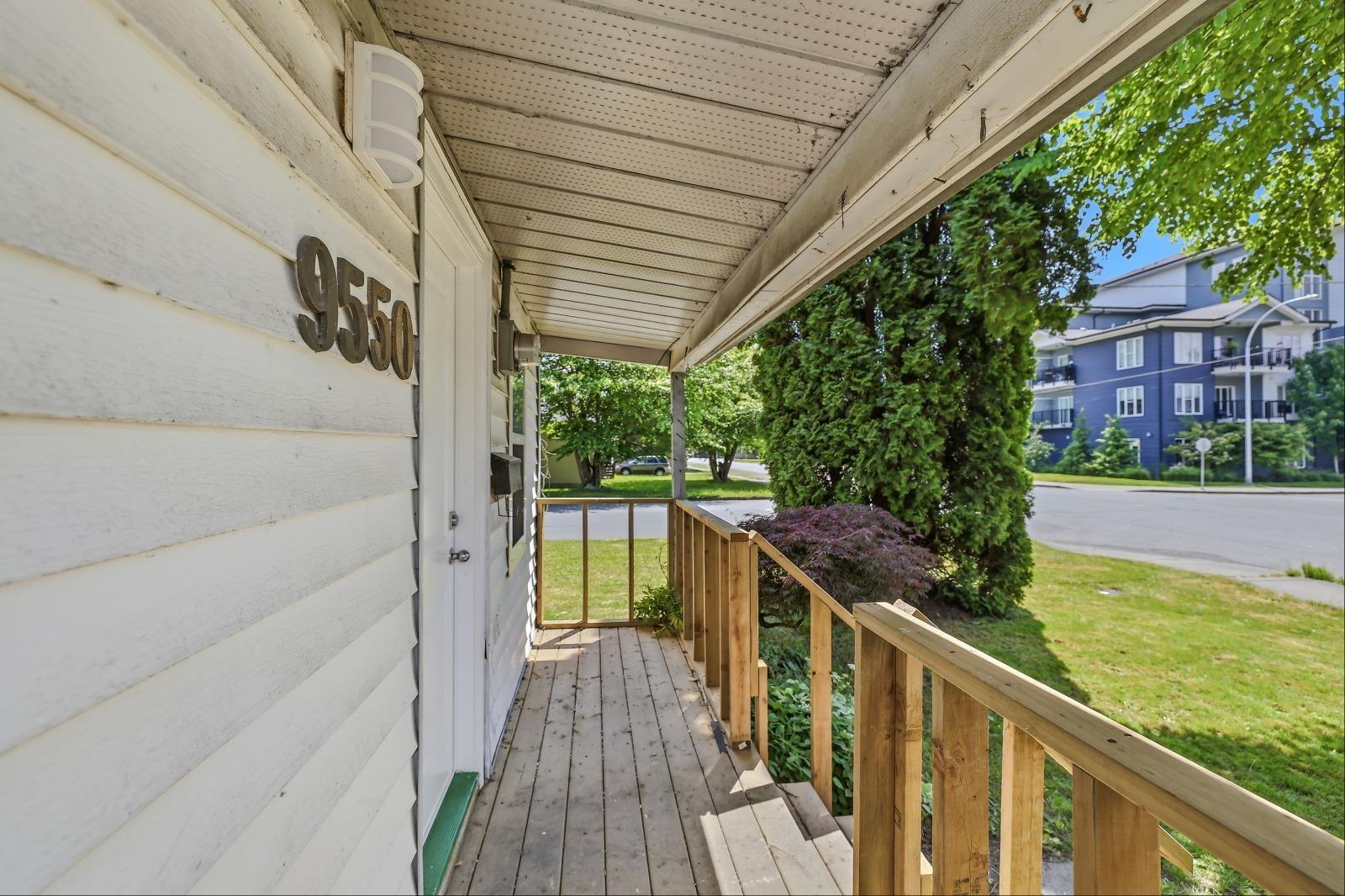 9550 Victor Street, Chilliwack Proper East, Chilliwack, British Columbia  V2P 5B4 - Photo 2 - R3136731