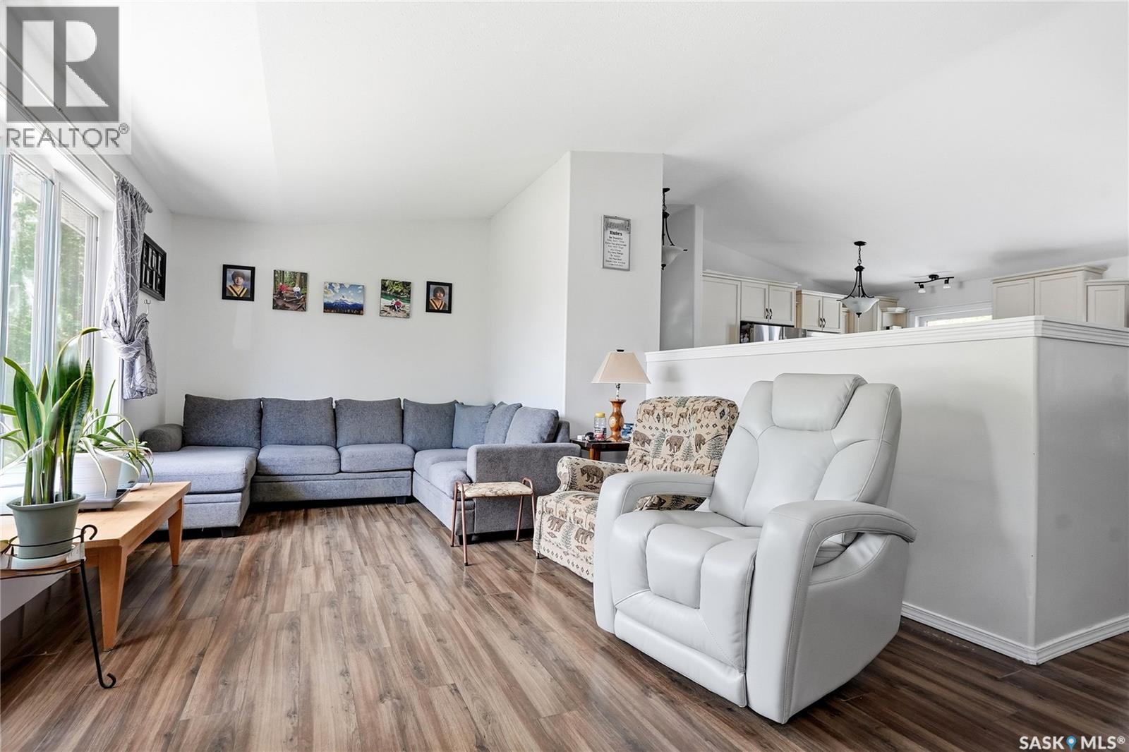 84 Byers Crescent, Saskatoon, Saskatchewan  S7L 4H2 - Photo 4 - SK039410