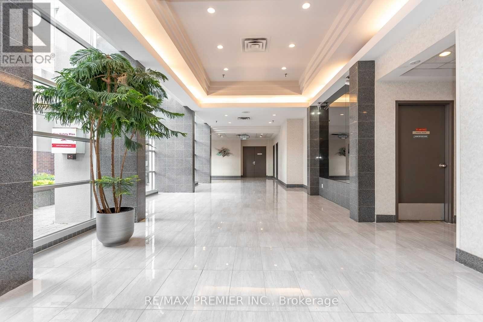 1809 - 285 Enfield Place, Mississauga, Ontario  L5B 3Y6 - Photo 4 - W13453860