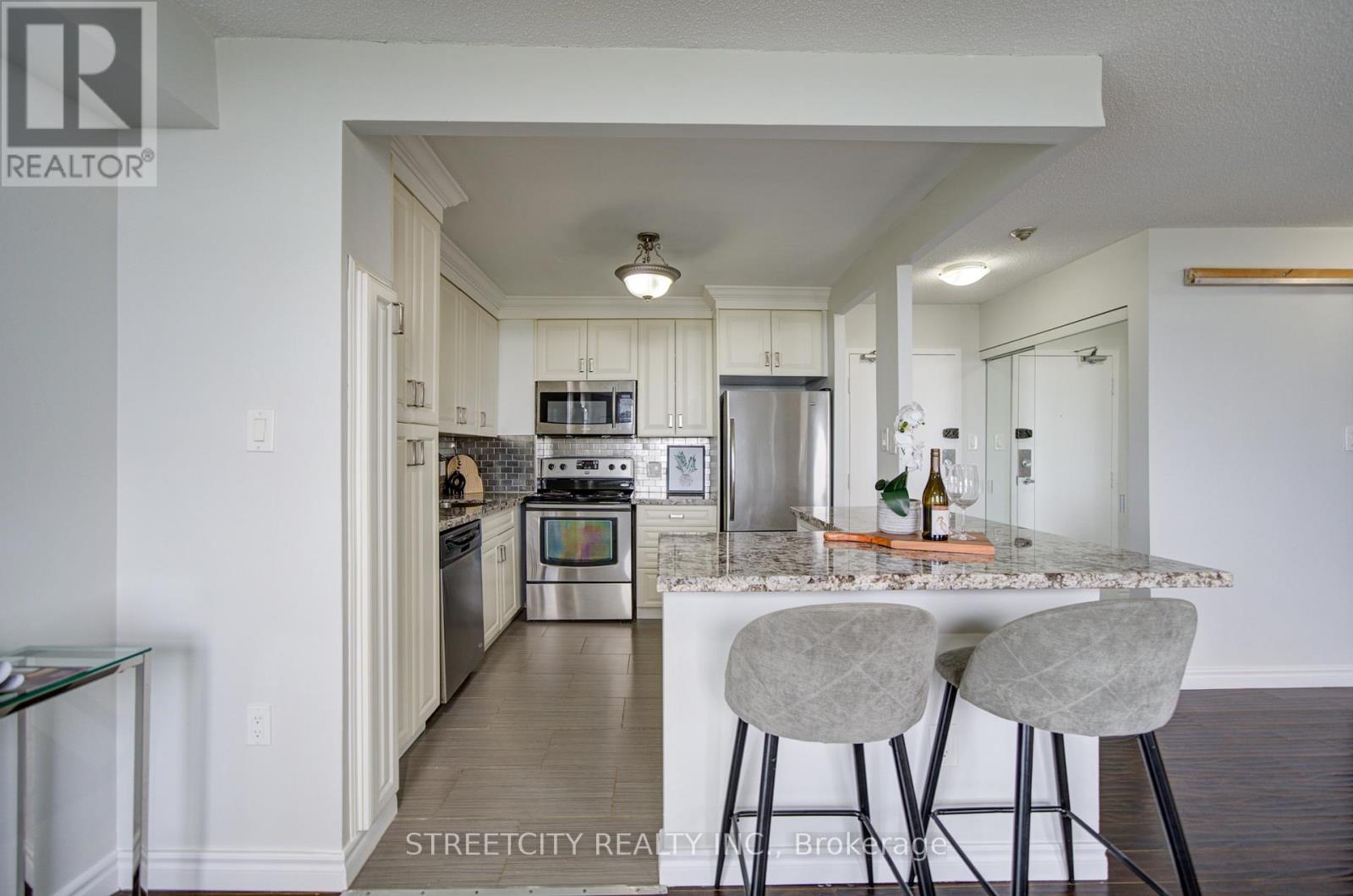 1311 - 3559 Eglinton Avenue W, Toronto, Ontario  M6M 5C6 - Photo 15 - W13453912
