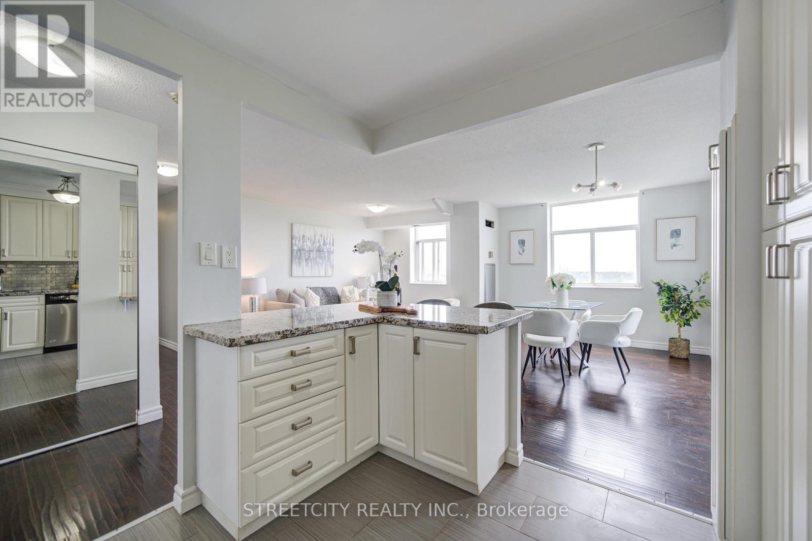 1311 - 3559 Eglinton Avenue W, Toronto, Ontario  M6M 5C6 - Photo 17 - W13453912
