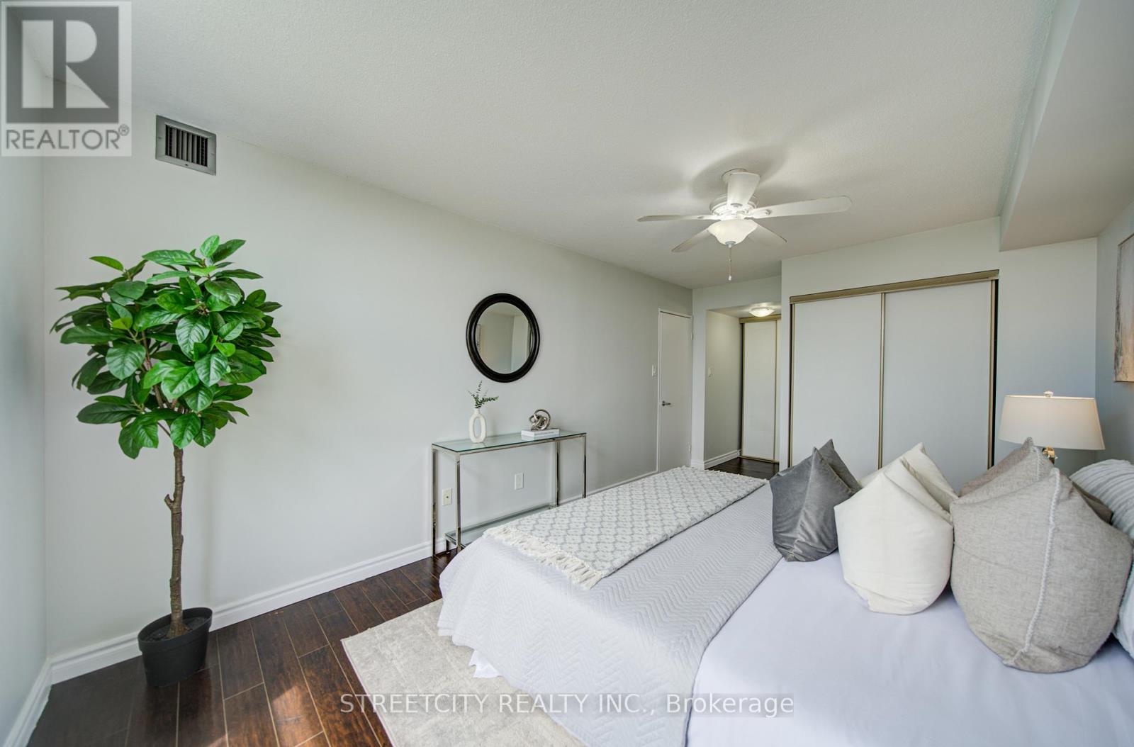 1311 - 3559 Eglinton Avenue W, Toronto, Ontario  M6M 5C6 - Photo 39 - W13453912