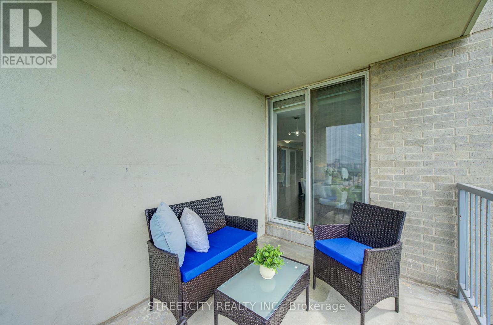1311 - 3559 Eglinton Avenue W, Toronto, Ontario  M6M 5C6 - Photo 43 - W13453912