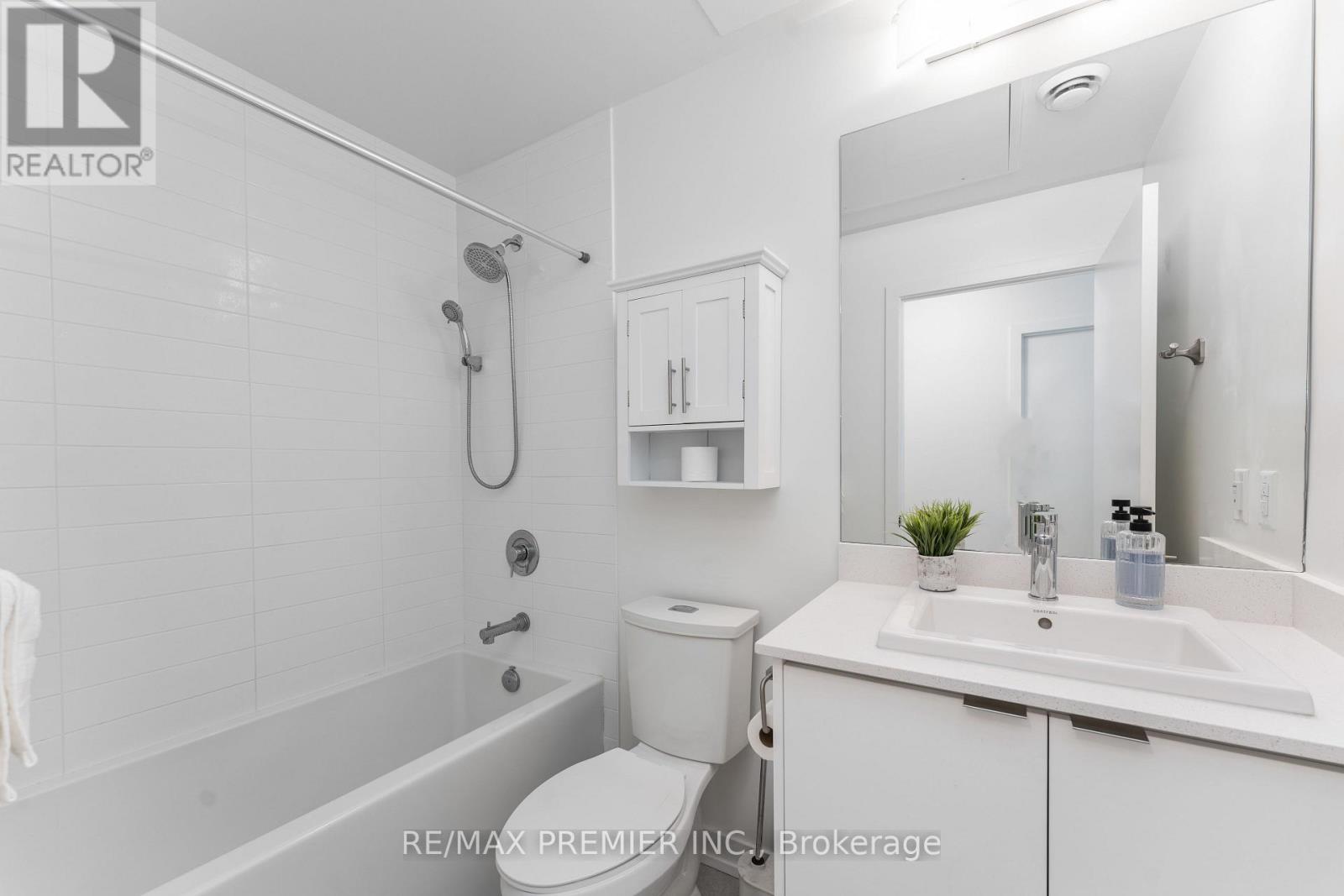 310 - 55 Duke Street W, Kitchener, Ontario  N2H 0C9 - Photo 11 - X13453904