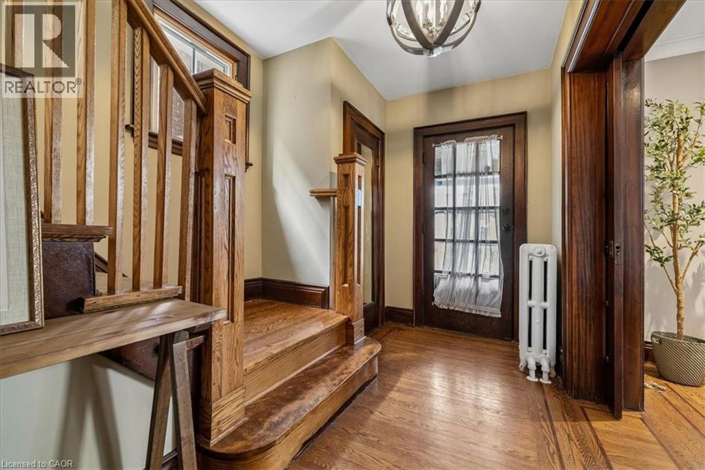 25 S Ottawa Street S, Hamilton, Ontario  L8K 2C9 - Photo 3 - 40838234