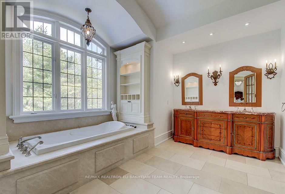 14 St Margarets Drive, Toronto, Ontario  M4N 3E5 - Photo 33 - C13453900