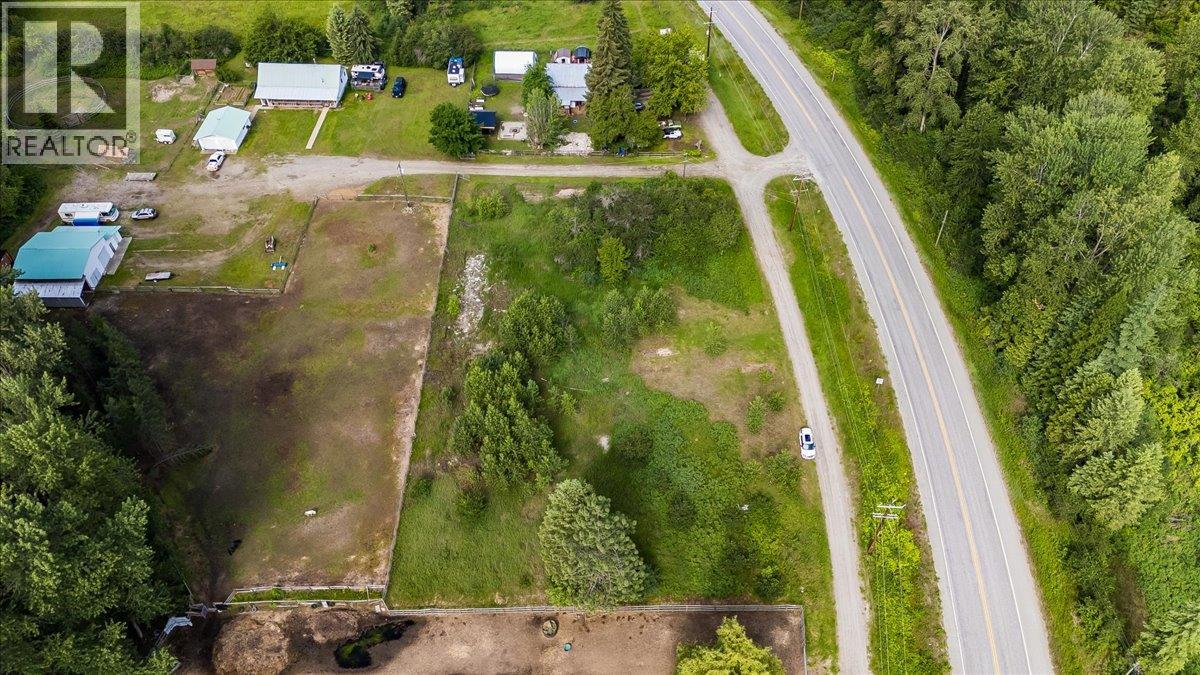6410 3 Highway, Salmo, British Columbia V0G 1Z0 - Photo 18 - 10391467
