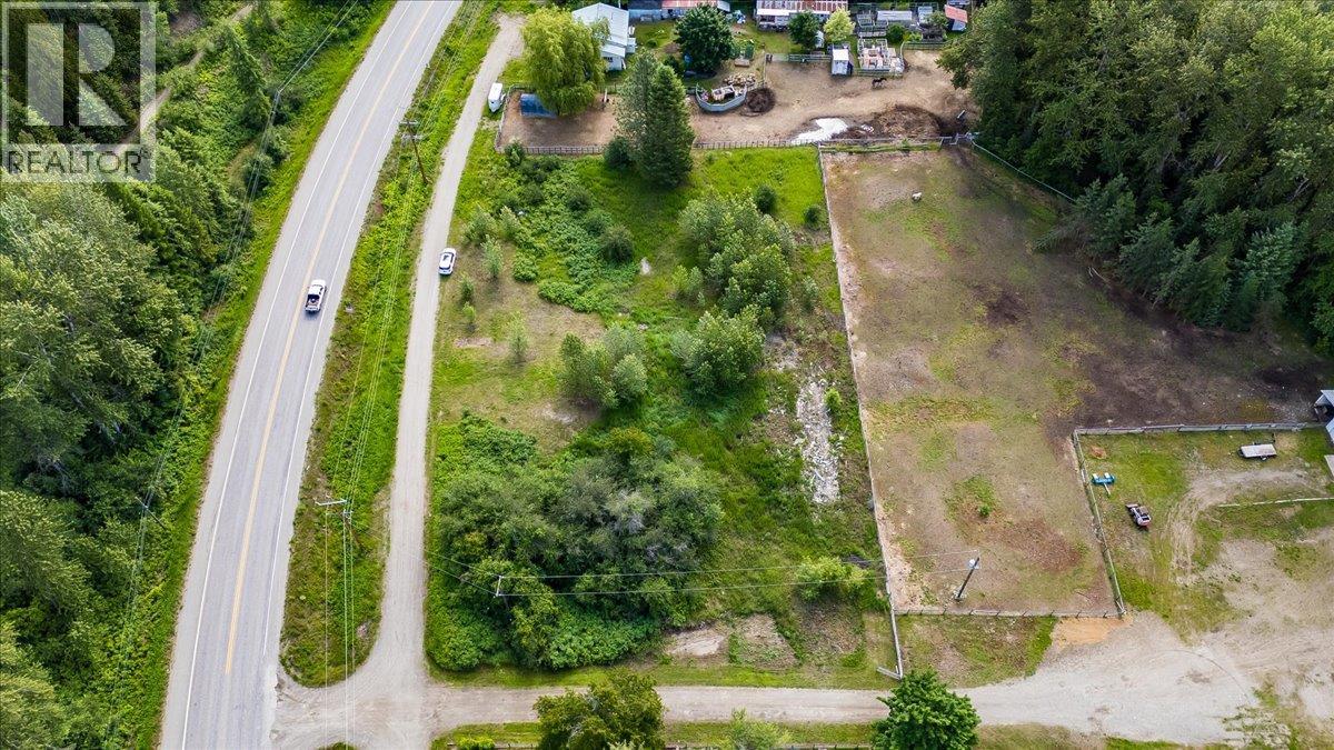 6410 3 Highway, Salmo, British Columbia V0G 1Z0 - Photo 17 - 10391467