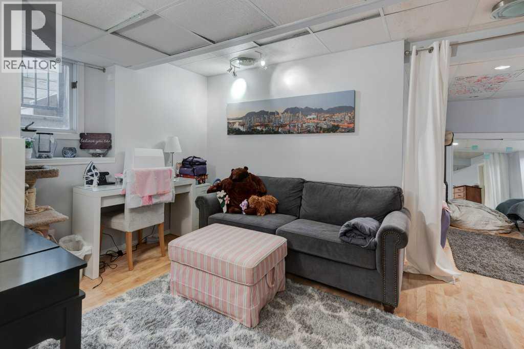 11 Stradwick Place Sw, Calgary, Alberta  T3H 1T3 - Photo 25 - A2319155