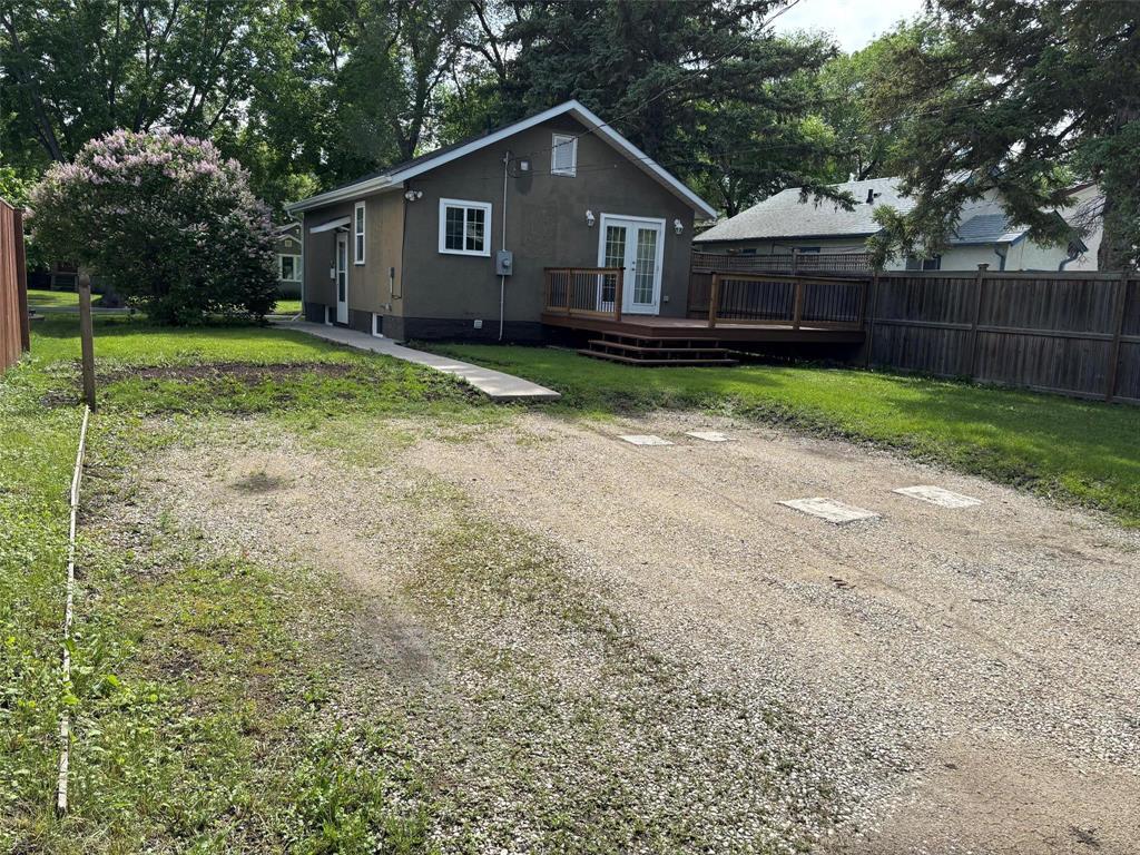 243 Oakview Avenue, Winnipeg, Manitoba R2K 0S1 - Photo 16 - 202613391