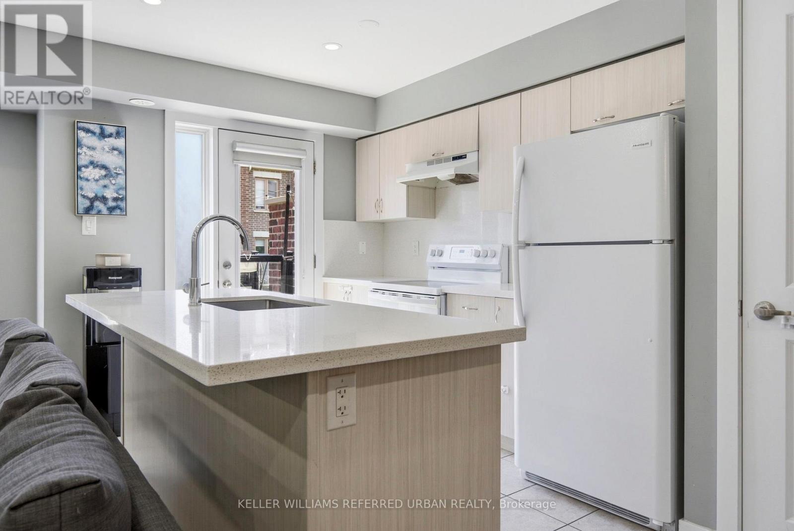 235 - 2355 Sheppard Avenue W, Toronto, Ontario  M9M 1M3 - Photo 9 - W13453956