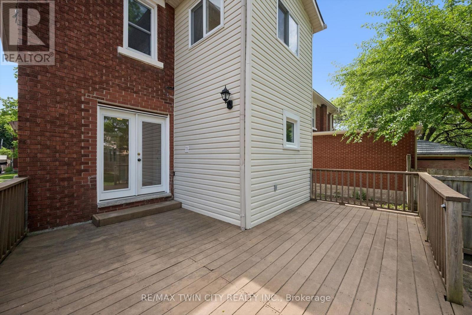 38 Stirling Avenue N, Kitchener, Ontario  N2H 3G5 - Photo 20 - X13453932