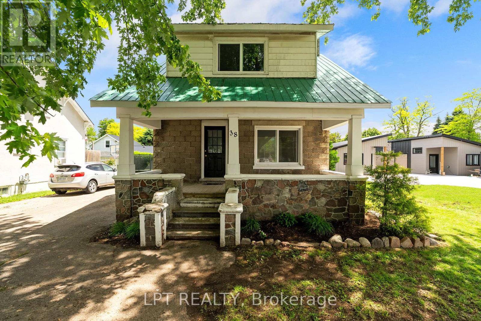 38 Main Street N, Huron East, Ontario  N0K 1W0 - Photo 2 - X13453960