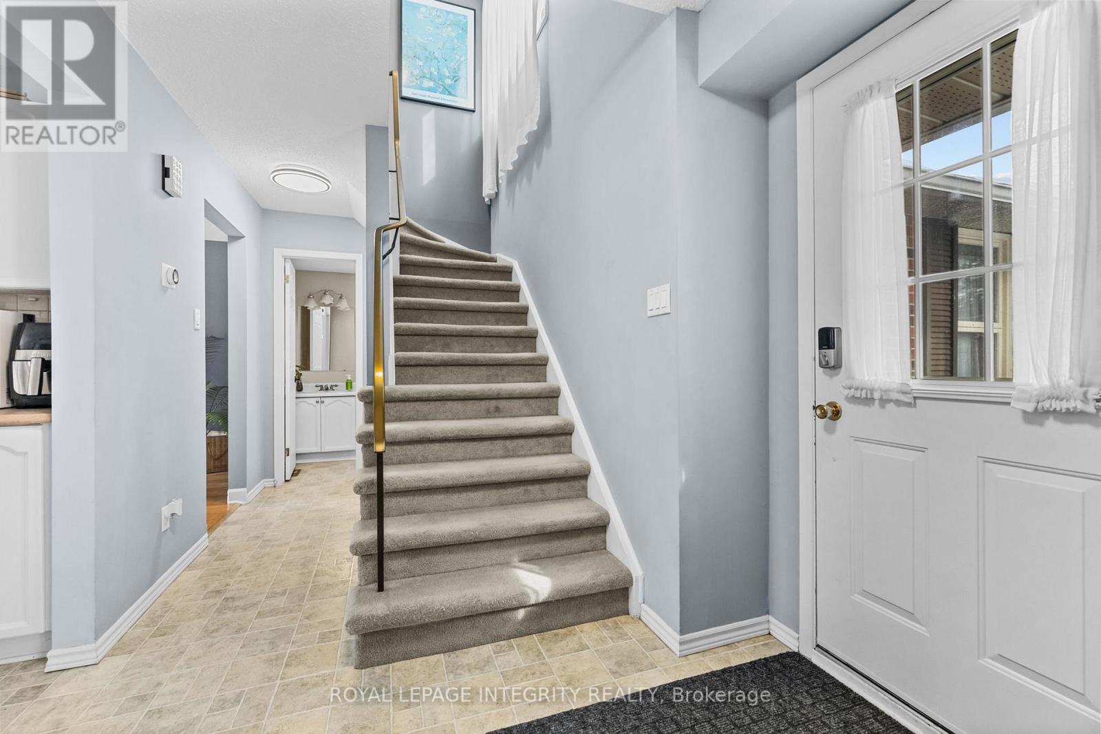 1090 Chablis Parkway, Ottawa, Ontario  K1C 2T5 - Photo 4 - X13454014