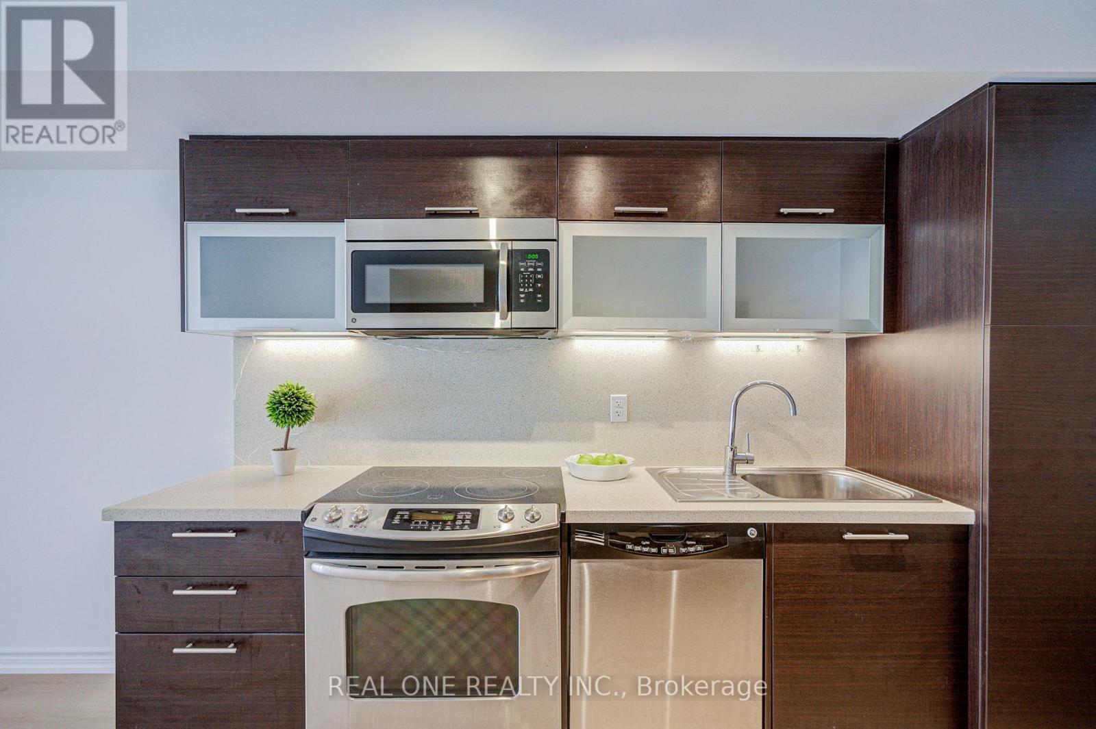 1408 - 386 Yonge Street, Toronto, Ontario M5B 0A5 - Photo 8 - C12820474