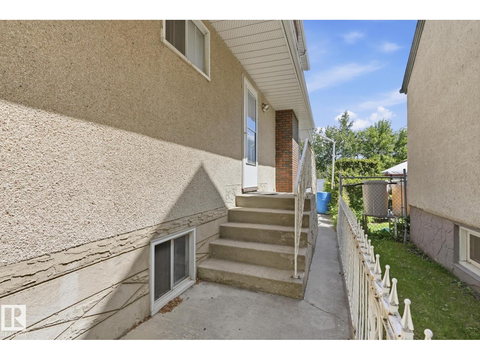 12131 101 St Nw Nw, Edmonton, Alberta  T5G 2C2 - Photo 11 - E4494031
