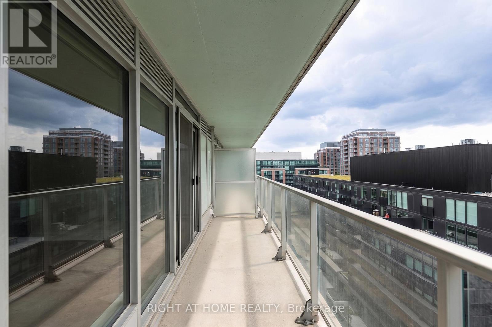 W1003 - 565 Wilson Avenue, Toronto, Ontario M3H 0C6 - Photo 10 - C13453970