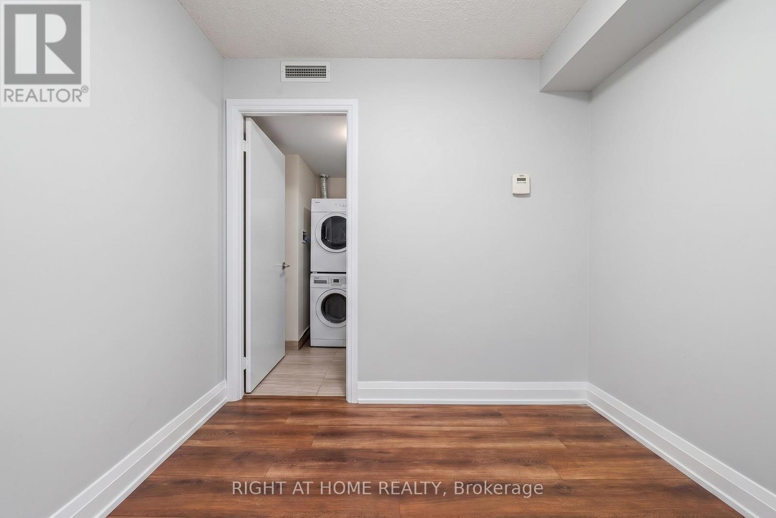 W1003 - 565 Wilson Avenue, Toronto, Ontario M3H 0C6 - Photo 3 - C13453970