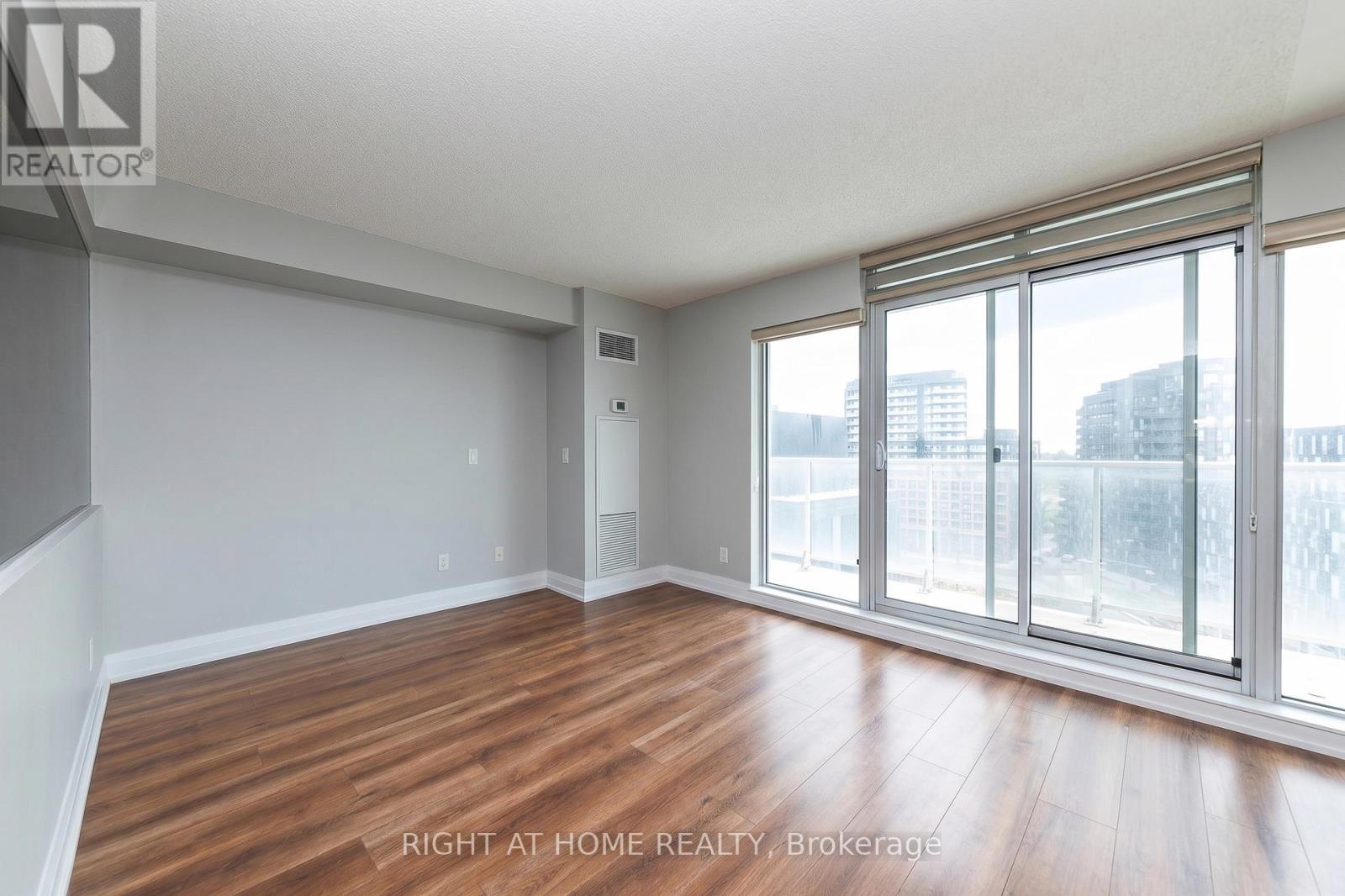 W1003 - 565 Wilson Avenue, Toronto, Ontario M3H 0C6 - Photo 7 - C13453970