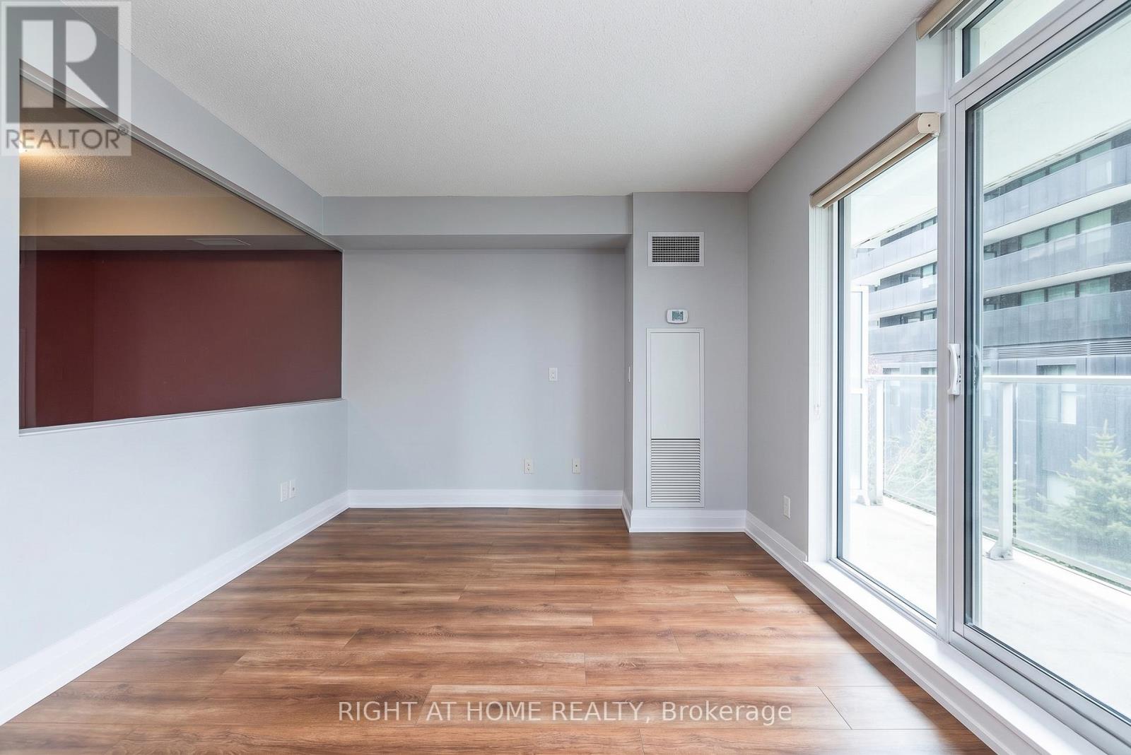 W1003 - 565 Wilson Avenue, Toronto, Ontario M3H 0C6 - Photo 8 - C13453970