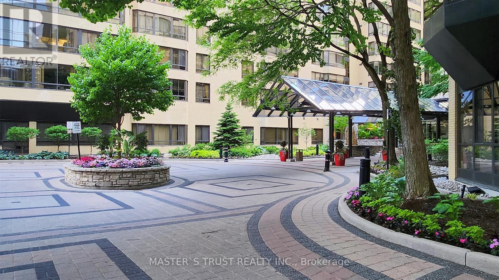 404B - 195 PATRICK STREET, Toronto, Ontario