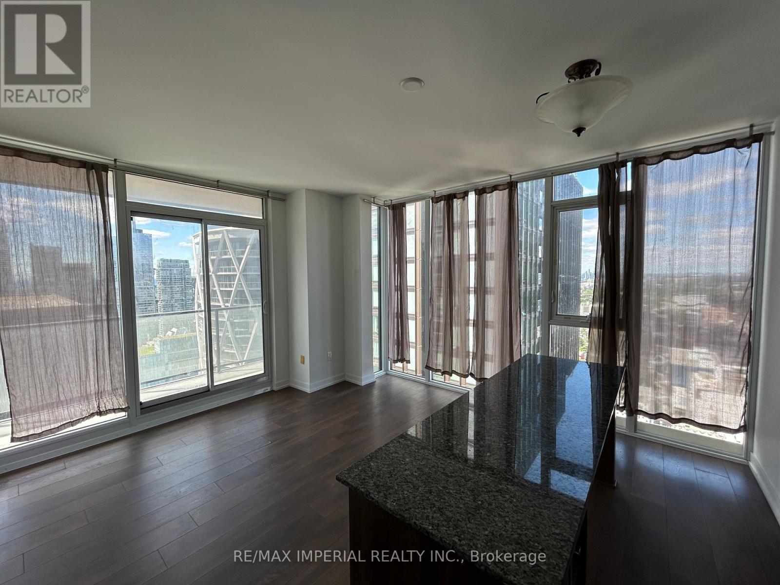 3603 - 426 University Avenue, Toronto, Ontario M5G 1S9 - Photo 2 - C13454022