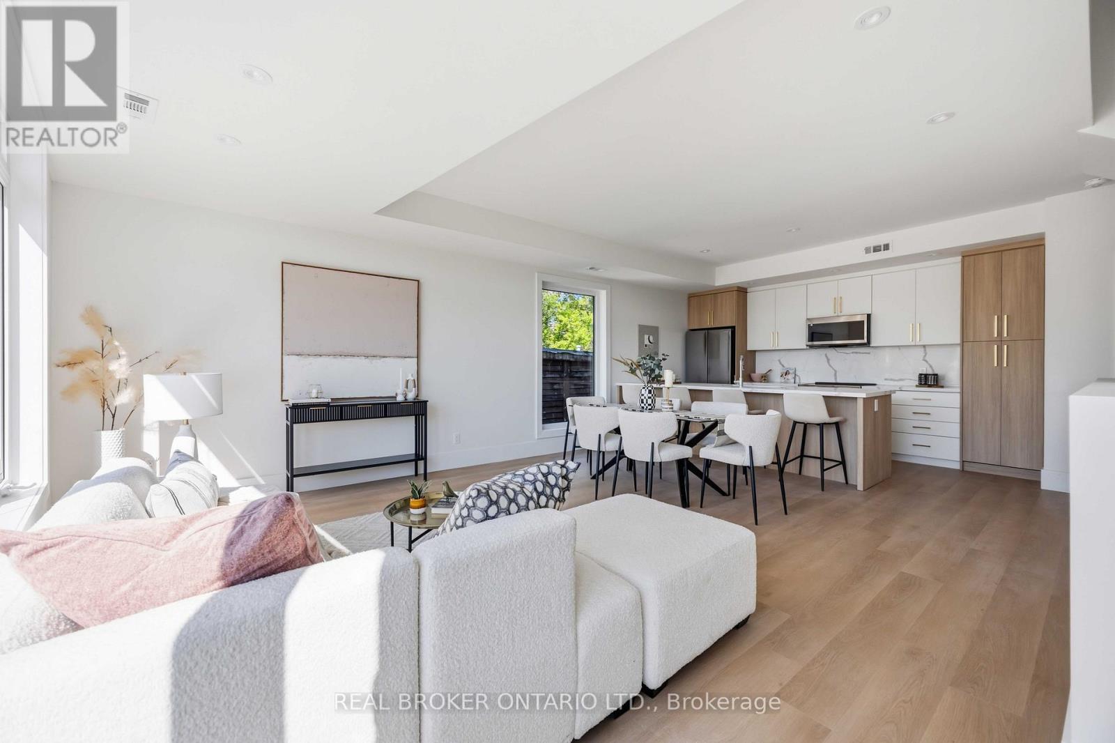 D - 102 Boultbee Avenue, Toronto, Ontario  M4J 1B3 - Photo 14 - E13454000