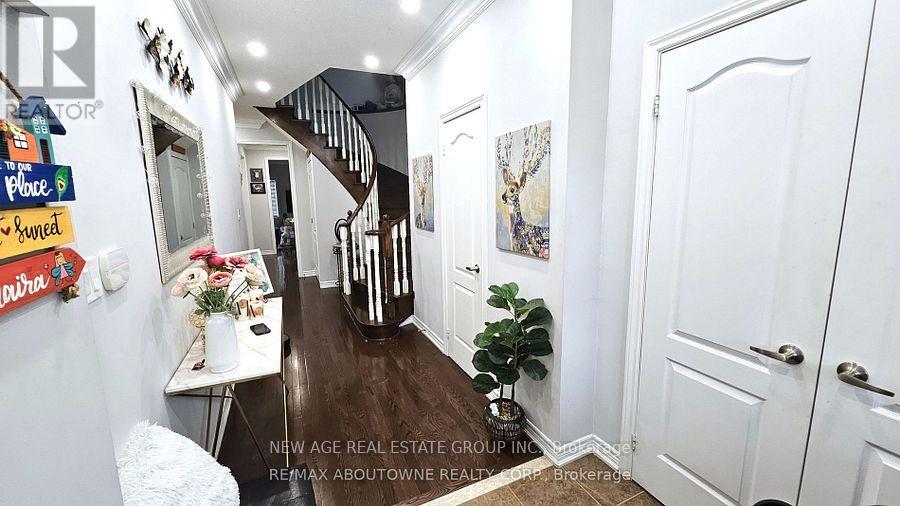 42 Ozner Crescent, Vaughan, Ontario  L4H 0E1 - Photo 6 - N13453968