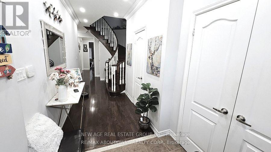 42 Ozner Crescent, Vaughan, Ontario  L4H 0E1 - Photo 7 - N13453968