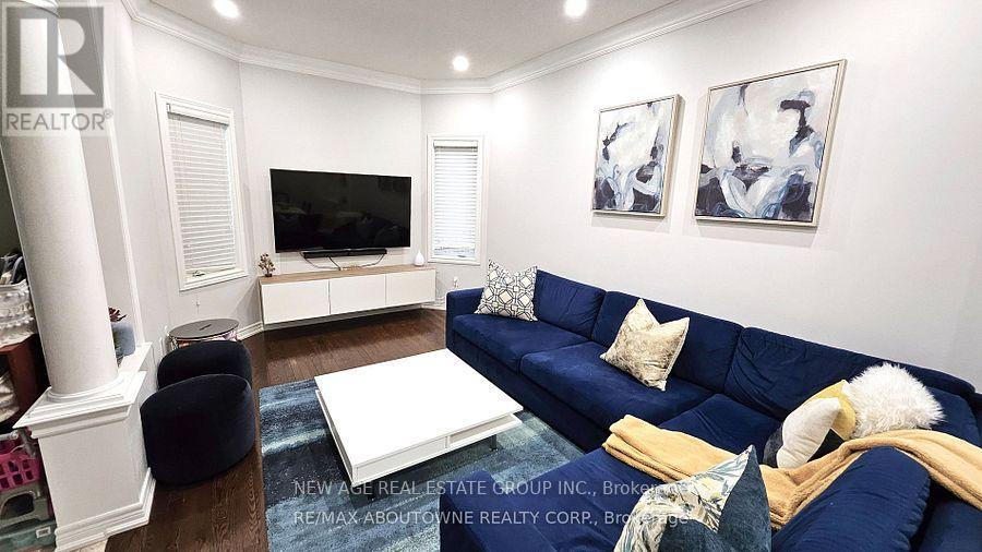 42 Ozner Crescent, Vaughan, Ontario  L4H 0E1 - Photo 9 - N13453968