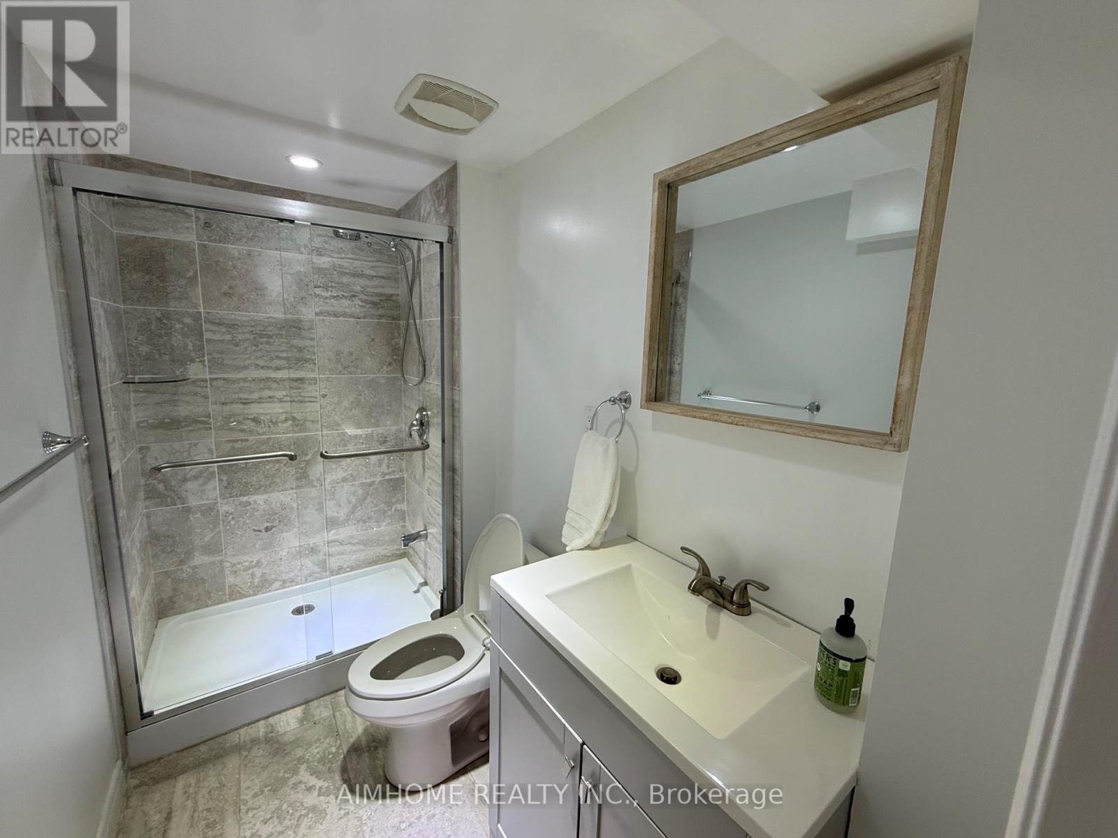 2076 Constance Drive, Oakville, Ontario  L6J 2V7 - Photo 12 - W13453990