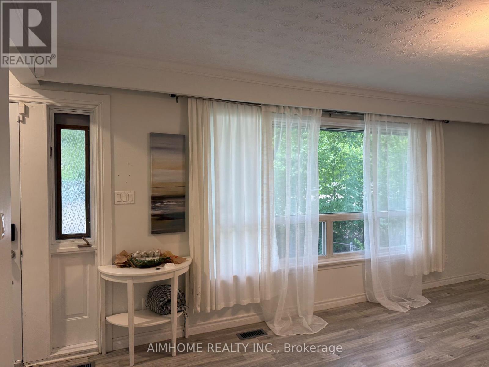 2076 Constance Drive, Oakville, Ontario  L6J 2V7 - Photo 2 - W13453990