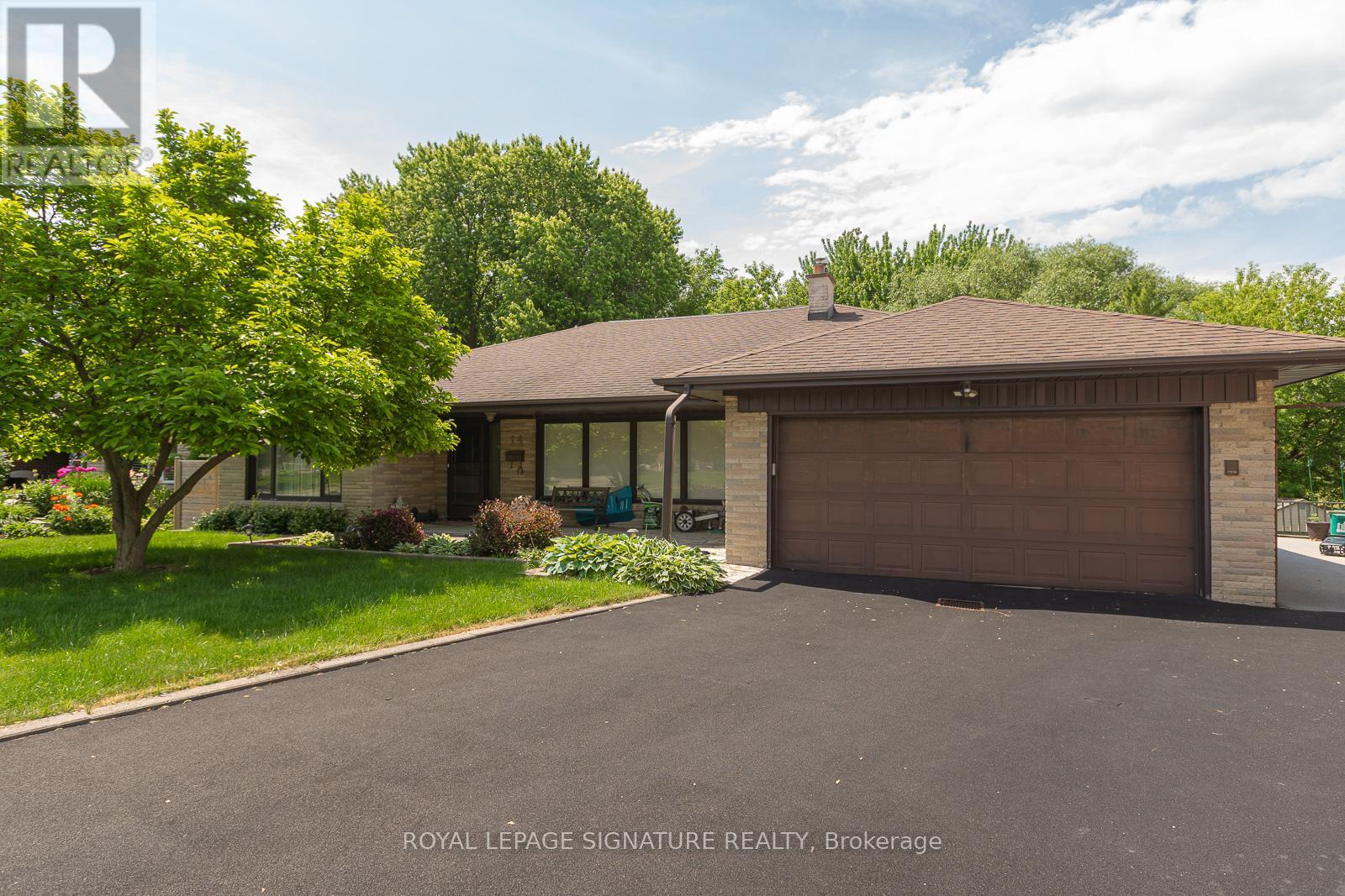 14 CANEROUTH DRIVE, Toronto, Ontario
