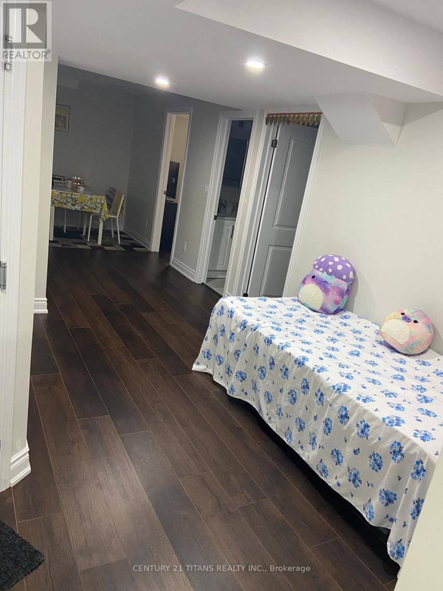 Bsmt - 4 Priory Drive, Whitby, Ontario  L1P 0K9 - Photo 3 - E13448828