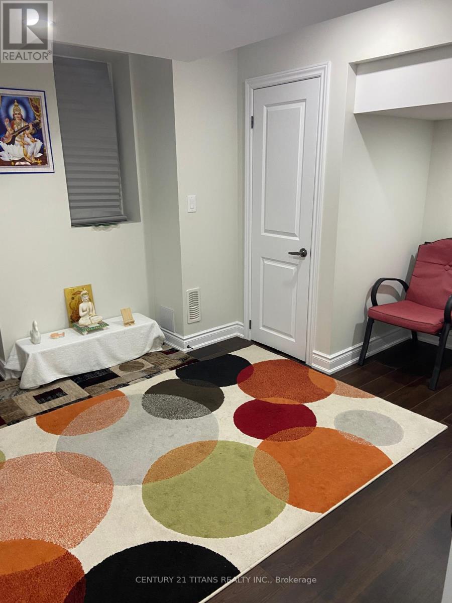 Bsmt - 4 Priory Drive, Whitby, Ontario  L1P 0K9 - Photo 2 - E13448828