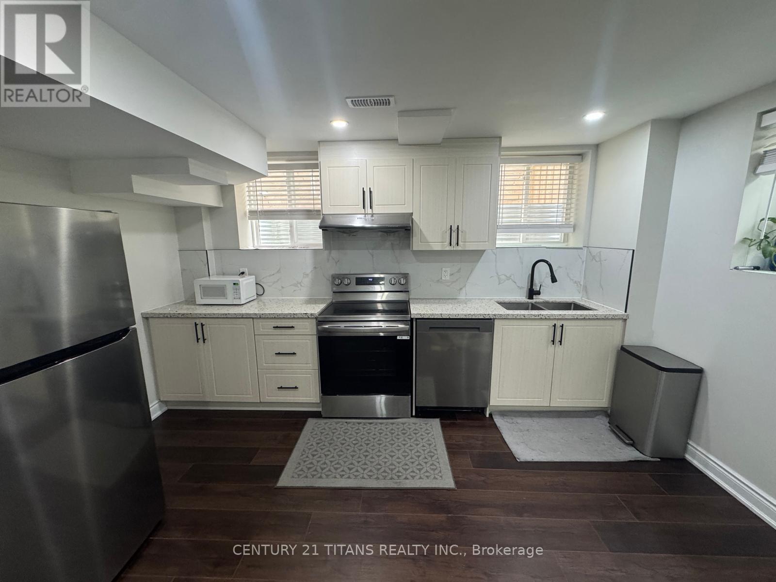 Bsmt - 4 Priory Drive, Whitby, Ontario  L1P 0K9 - Photo 5 - E13448828