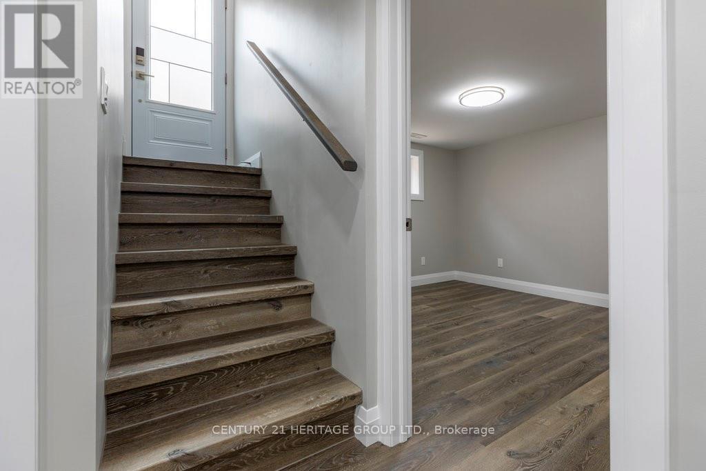 Lower - 291 East 24th Street, Hamilton, Ontario  L8V 2Y7 - Photo 2 - X13453978