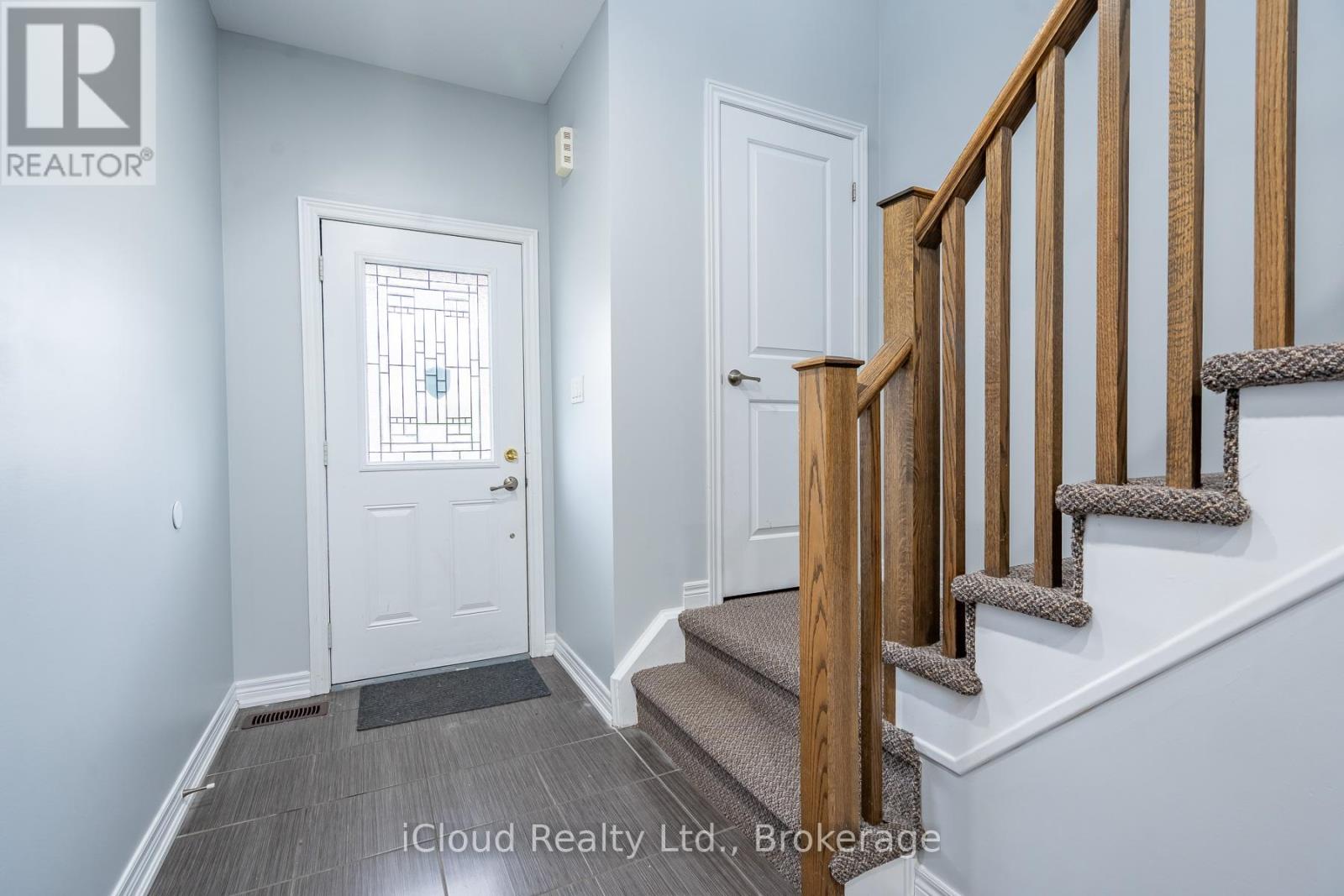 113 Echovalley Drive, Hamilton, Ontario  L8J 0H1 - Photo 10 - X13445302