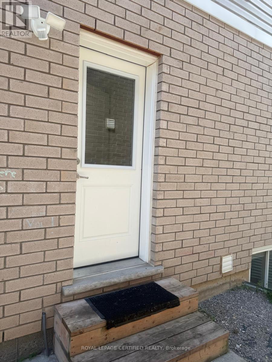 Bsmt - 14 Overholt Drive, Thorold, Ontario  L0S 1K0 - Photo 2 - X13442870