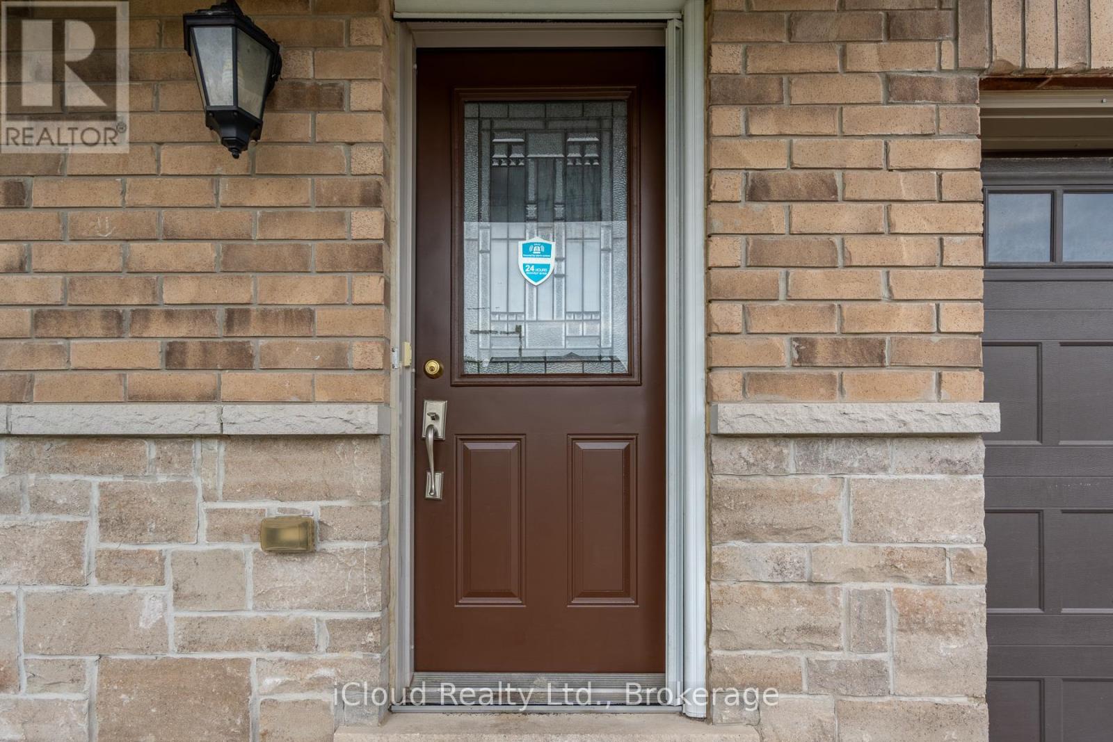 113 Echovalley Drive, Hamilton, Ontario  L8J 0H1 - Photo 3 - X13445302
