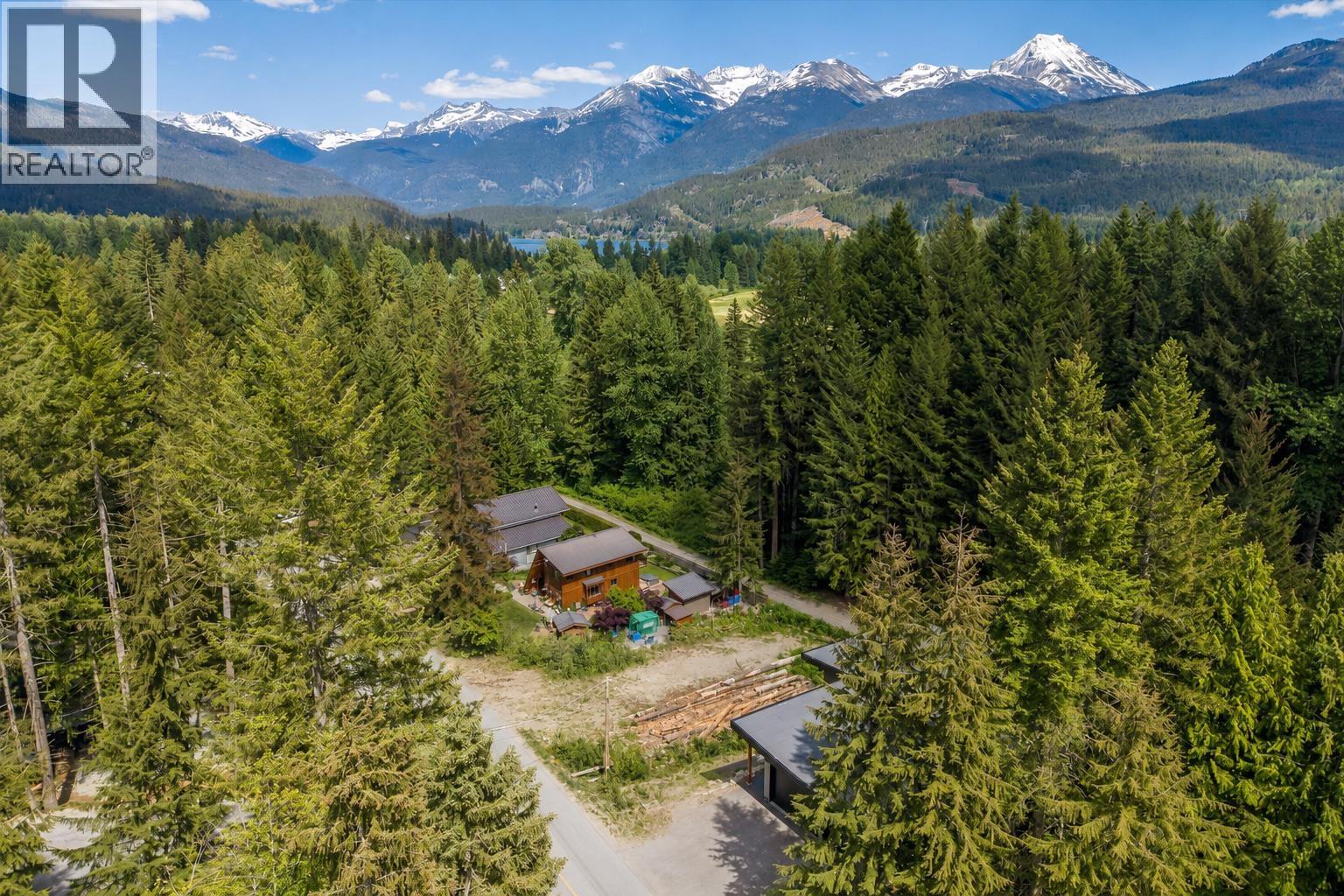 8354 RAINBOW DRIVE, whistler, British Columbia